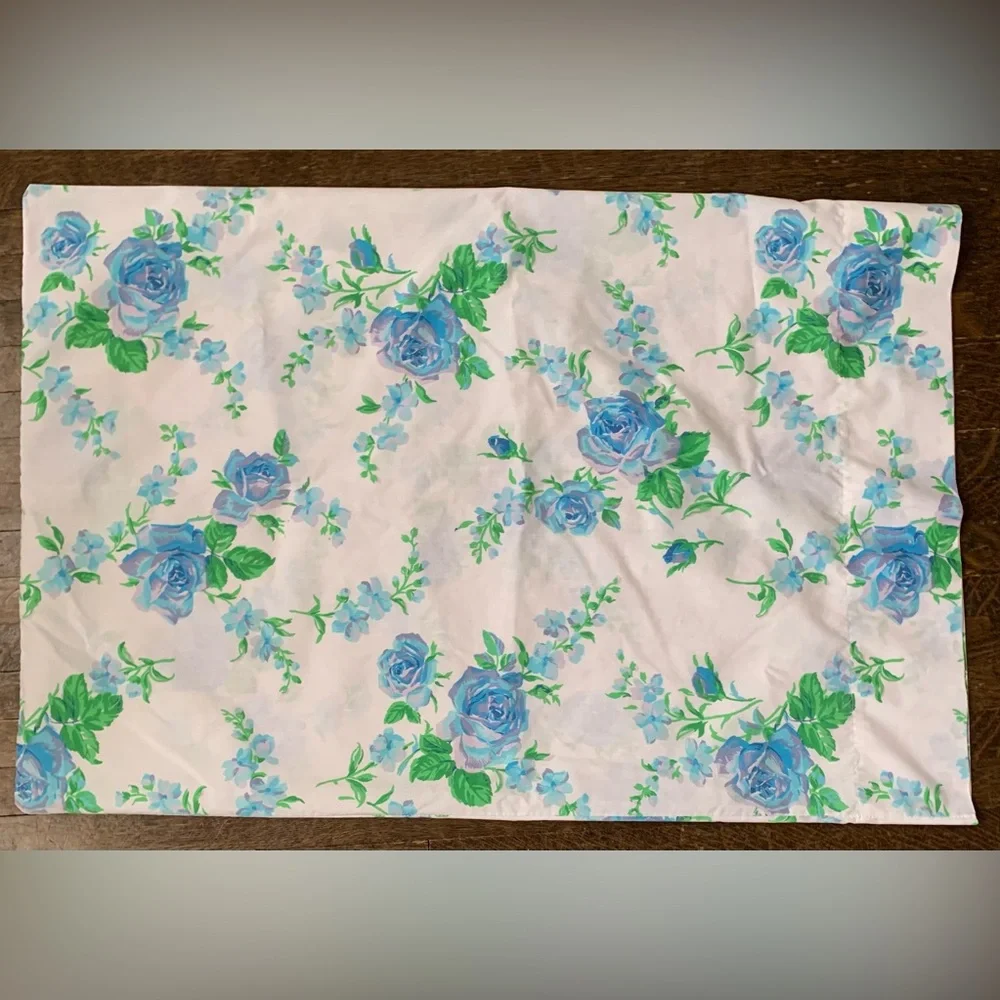 Vintage Fieldcrest Perfection Standard  Pillowcase Blue Floral Flowers Grandma